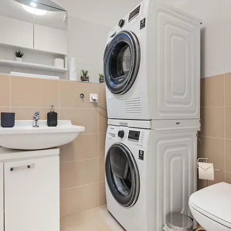 Lam Safari - Balcony - Ac - Free Parking דירה