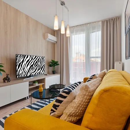 Lam Safari - Balcony - Ac - Free Parking