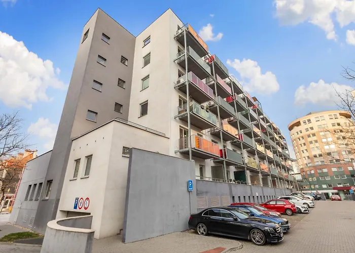 Lam Safari - Balcony - Ac - Free Parking *