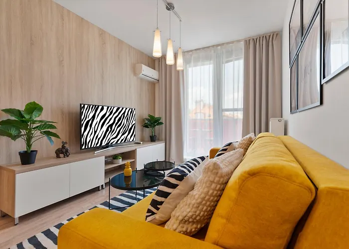 Lam Safari - Balcony - Ac - Free Parking